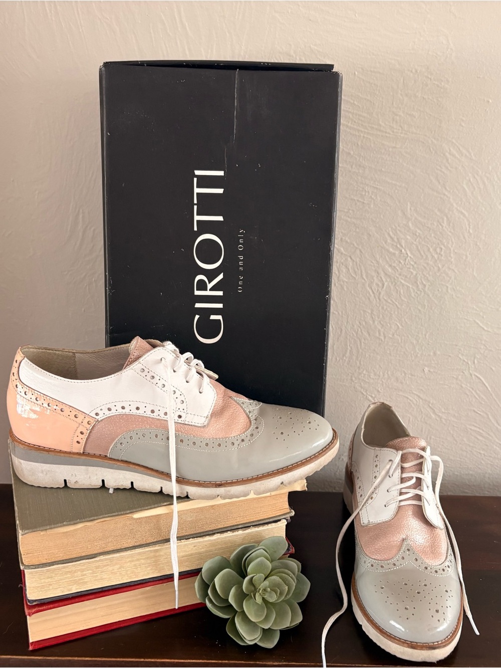 Girotti Women's Two-Tone Wingtip Loafers in Pink, White and Gray